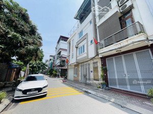 nhanh!nhà dân xây phú diễn,bắc từ liêm,oto đỗ cửa,dt: 65m2x5t,mt=5m.9.7ty