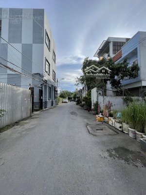 đất tt hiệp phước, ngay c.a xã, đ. nguyễn bình, nhà bè ngang khủng 8.5m, 377m2, sổ riêng