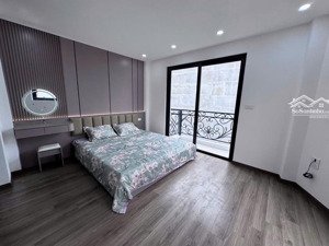 chính chủ trung tâm phúc lợi. 6 tầng thang máy 40m oto ngủ trong nhà hơn 10 đồng