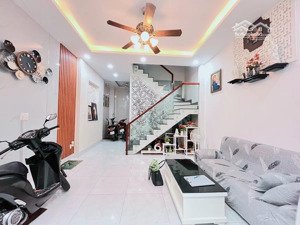 nhà mới đẹp tặng nội thất - hẻm thoáng - 4 tầng, ngang 4.5m - khu vip phường 5 - tân bình