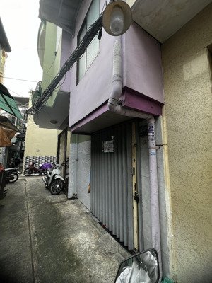 cho thuê nhà nhỏ q4 - trung tâm thành phố