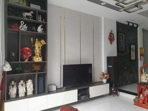 cho thuê nhà 4 tầng mặt tiền bình trưng tây, quận 2 - giá thuê 20tr / tháng