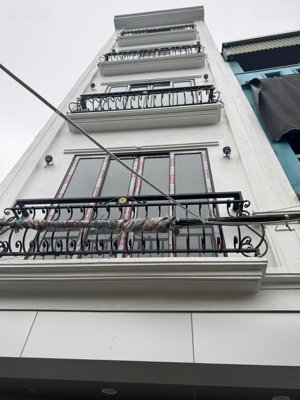 bán nhà vĩnh ninh vĩnh quỳnh dt 45mx4t giá 5,1ty lh0368863081