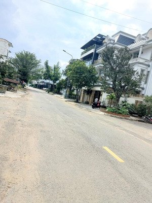 bán đất nền khu a hàng hiếm dự án an phú an khánh q2. gần trục song hành. dt 100m2. hot hot!