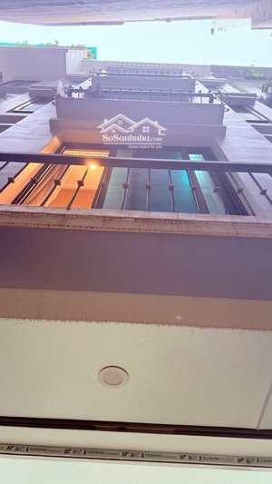 chính chủ nhờ bán gấp cặn nhà đẹp 5 tầng tại ngõ 603 lạc long quân dt 30m pk 10 tỷ +thể dục hồ tây