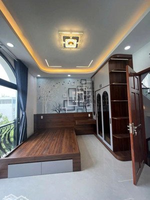 siêu phẩm nhà 5 tầng khu phân lô đồng bộ giá chỉ 7,2 tỷ