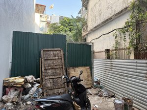 chính chủ bán gấp mảnh đất thuỵ khuê, 42m sđcc giá 9,8 tỷ có thương lượng mạnh 