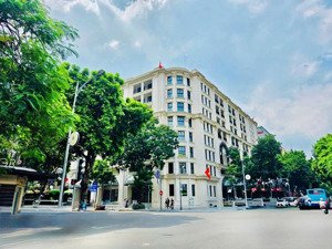 bán căn hộ cao cấp 6* lô góc the grand hàng bài 178m-3pn-2vs view tràng tiền plaza giá 150 tỷ