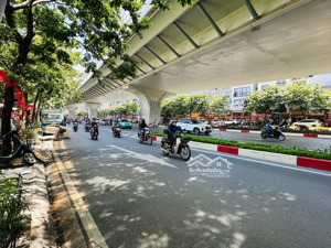 1 nhà ra phố đại la - kinh doanh - ô tô tránh đỗ - view mặt phố - full nội thất - 5 tầng