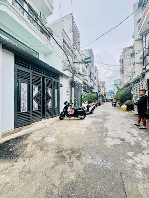 bán chdv 6lầu hẻm xe hơi thang máy doanh thu 55tr/tháng quang trung gò vấp