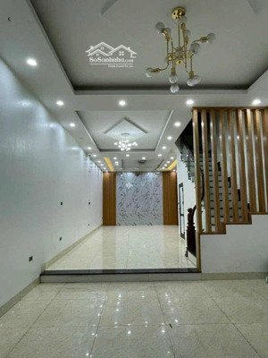 chính chủ bán nhà đô nghĩa dt 75m2; 5 tầng; mt 5m; 16.x ty