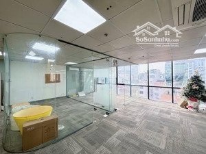 cho thuê văn phòng tại đường dịch vọng, cầu giấy 228 m2 giá 70 triệu sẵn nội thất view thoáng