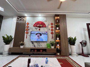 chính chủ bán nhà 6 tầng thang máy,xuân thuỷ cầu giấy