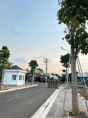 bán gấp lô ngộp ở đường số 28 hoà long bà rịa 104m giá 1ty2xx