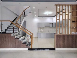 bán nhà 2,5 tầng đường đô đốc tuyết gần ngã tư văn tiến dũng & mẹ thứ hòa xuân, ngang 6m