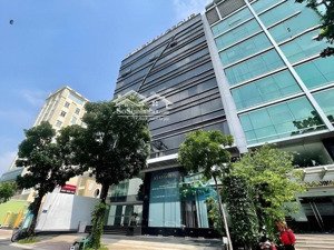 tòa nhà cho thuê mt phổ quang ngay sân bay. dt: 10x20m. hầm 7 tầng. pccc, sàn suốt rộng