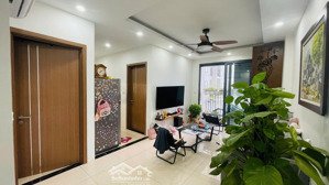 chính chủ bán căn chung cư 897 giải phóng diện tích 62m , 2 ngủ, 2 vs, giá 4,45ty.