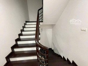 trung tâm tây hồ, phân lô vỉa hè 3 ô tô tránh