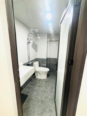 thật 100%! tòa chdv đê la thành, 10m ô tô tránh, 2 thoáng, 72m xây mới 8 tầng tm, 17p, dt 105tr/th.