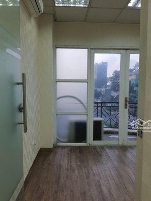 văn phòng 48m2 giá 11 triệu/tháng tòa nhà mặt tiền nguyễn thị minh khai gốc cách mạng tháng 8