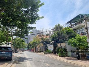 cho thuê nhà nguyên căn mới đẹp khu nội bộ đường nguyễn thị minh khai - s=130m2 =3t =4pn - 16 tr/th