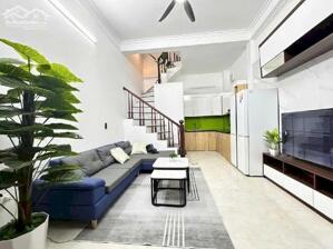 Đường Cầu Giấy 8.5 tỷ 30m2, 4 tầng cực đẹp, mặt tiền 4m vài bước ra phố sổ đẹp ở sướng