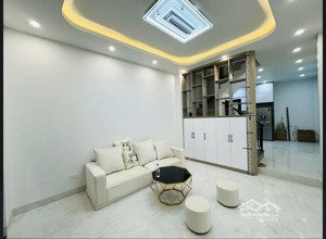 bán nhà trung tâm thanh xuân - dt 38 m -3 thoáng - 6 tầng - 8 phòng ngủ -giá 8.65 tỷ