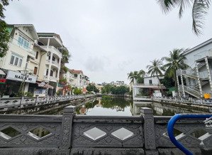 trung tâm hà đông, ô tô tránh, view hồ, sân bóng. chủ cần bán giá giảm sốc chỉ hơn 18 tỷ