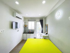 studio ban công thiết kế hiện đại mới tại nguyễn trãi ngay chợ bầu sen