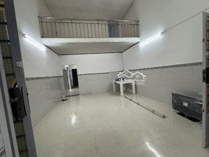 chỉ 1 căn duy nhất diện tích khủng 135m2 - gần kcx tân thuận quận 7 - vừa ở vừa cho thuê dòng tiền