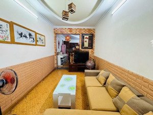 giảm 1.3 tỷ bán gấp nhà 2 tầng hxh p15, bình thạnh gần chợ bà chiểu, hàng xanh, 36m2 giá chỉ 5.2 tỷ