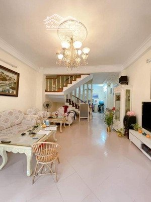 nhà phố đại la, ngõ thông 3 thoáng, vài bước ra phố, thiết kế hợp lý, 40m2* 5t gần đh bách-kinh-xây