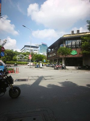 nhà mặt tiền đường lê văn lương, p tân hưng, quận 7, giá: 160tr/m2, dt: 11x35m, 371m2, ngay mũi tàu