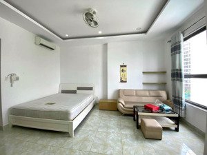 cho thuê orchard garden 128 hồng hà giá 10 triệu gần sân bay full nội thất y hình