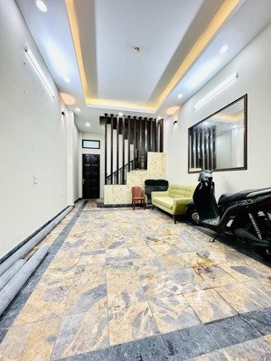 bán nhà ngọc hà hiếm nhà bán 32m 4 tầng mặt tiền 4m 7.7 tỷ 1 vị trí: phố ngọc hà, tru