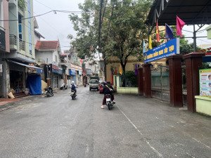 bán nhà cấp 4 tây tựu ô tô vào nhà, sát trường mầm non, giá nhỉnh 4 tỷ