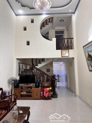 bán gấp nhà hẻm 1 sẹc nguyễn văn quỳ, 3 lầu 4pn 4wc 60m2 giá 6.5 tỷ, có thương lượng- lh 