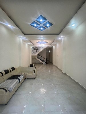 hẻm 8m khu hòa bình 4x17m 2 lầu 6.95 tỷ