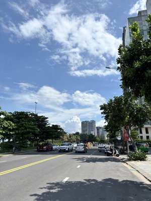 950m2 đất mặt biển võ nguyên giáp view trực diện biển mỹ khê giá đầu tư,lh 