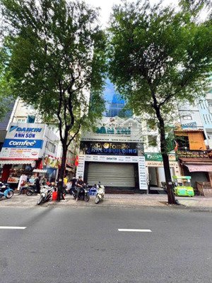 cực sốc - tòa nhà võ văn tần | 8m x 28m = 225m² | dòng tiền 470tr/th | 1900m² sàn | 2xx tỷ tl