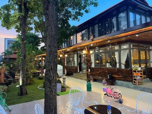 cần bán rẻ siêu phẩm biệt thự cực đẹp và đẳng cấp, ngay trung tâm tp. bà rịa