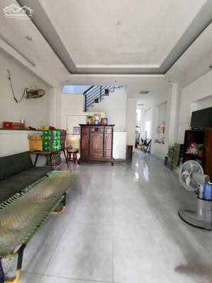 Bán nhà MT Tân Hiệp 29 ,Tân Hiệp HM, 2T x 80m2 ,Giá chỉ 3.95 tỷ. (TL)