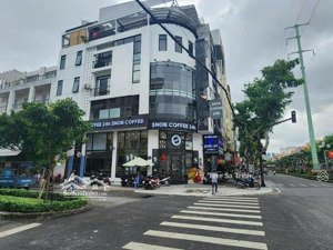 siêu phẩm góc 3 mặt tiền nguyễn thái bình - tân bình(8x28m) ctxd: hầm 8 lầu hđt:150tr/th 42 tỷ