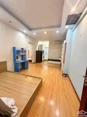 cần bán gấp căn hộ chung cư 50 m m2, 1 pn khu đô thị trung hòa nhân chính