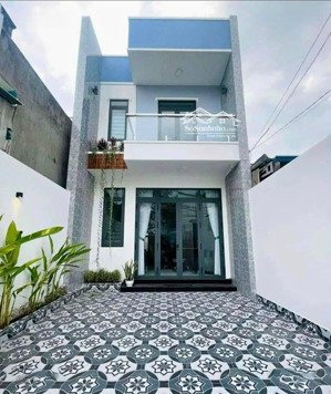 bán gấp căn nhà 1 trệt 1 lầu dt 70m 3 phòng ngủ 3 toilet sổ hồng riêng