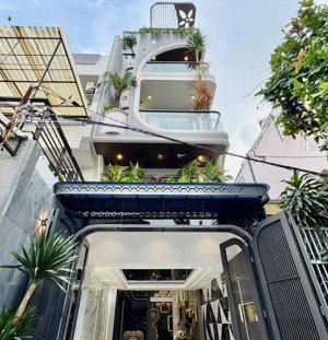 siêu phẩm chân dài 18m - đào duy anh, phú nhuận - giảm sâu còn 6,92 tỷ - hiện đại,sổ hoàn công đủ.