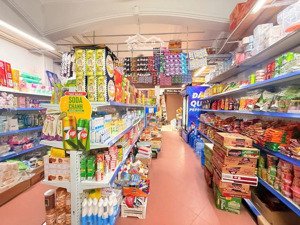 gần trần thái tông dịch vọng hậu nhà đẹp thang máy, sẵn dòng tiền, đầu tư chắc thắng!