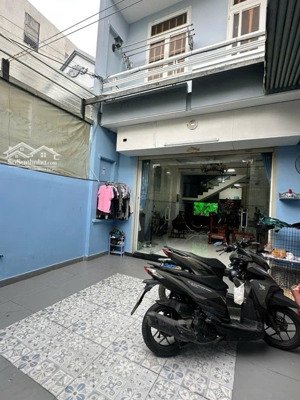 nhà 3 tầng tân thới nhất q12, dt 5mx20m, ô tô ngủ trong nhà, ngay chợ tân phú cường phan văn hớn