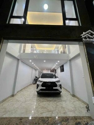 nhà ngõ to thông 2 phố lớn, oto vào tận nhà, mặt tiền 7m, gần aeon long biên và mipec