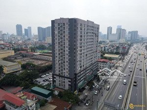 cho thuê 510m2 khối đế chung cư đường phạm văn đồng, diện tích to, giá nhỏ phí dịch vụ :8 nghìn/m2